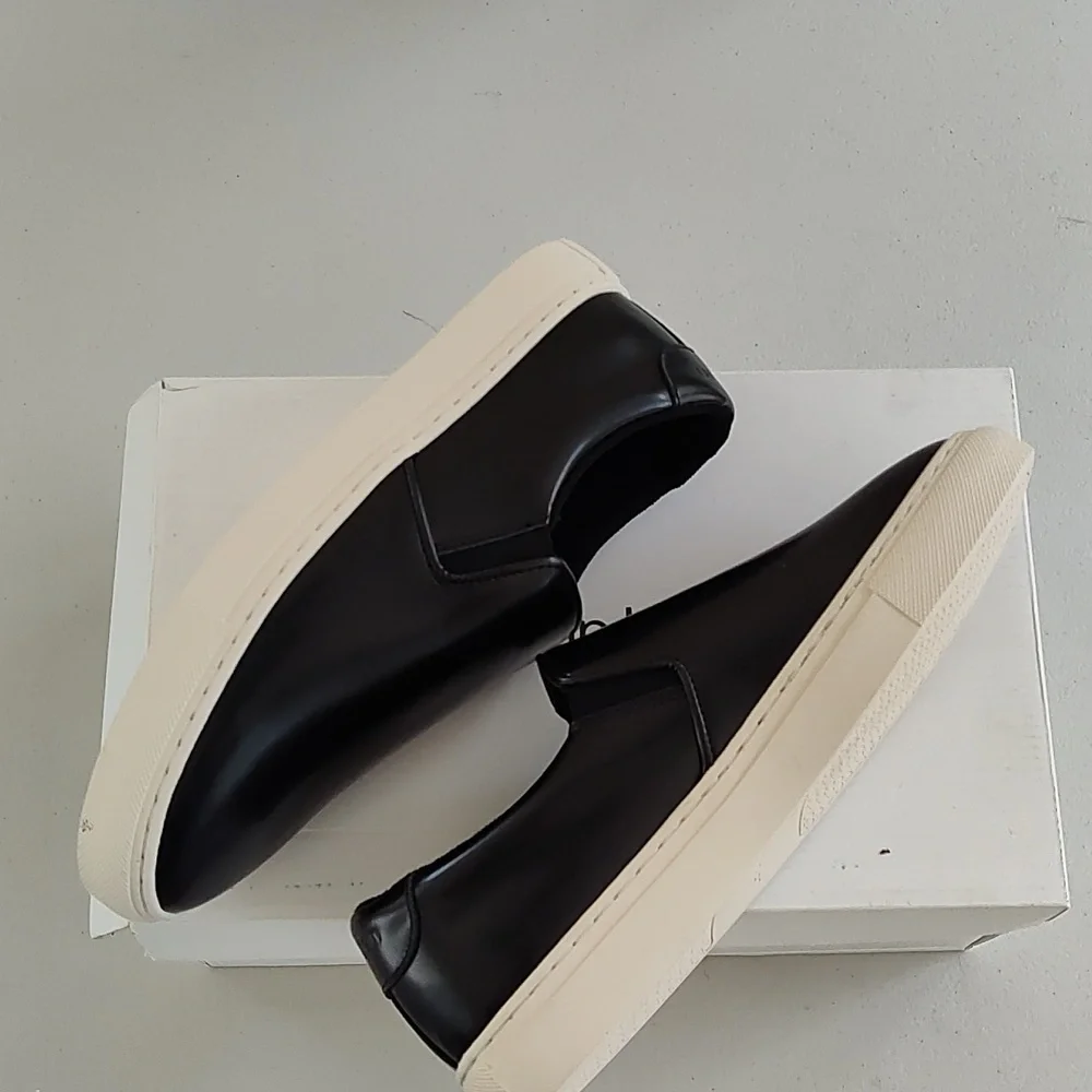 Calvin Klein men's sneakers-NEW